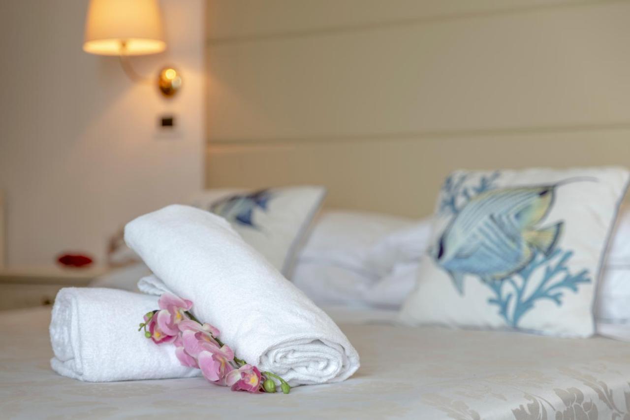 Hotel Carlton Beach Ріміні Екстер'єр фото