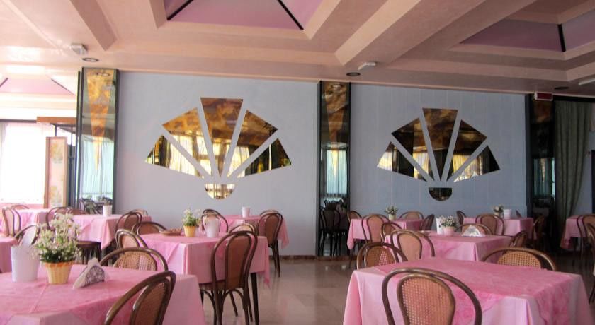 Hotel Carlton Beach Ріміні Екстер'єр фото